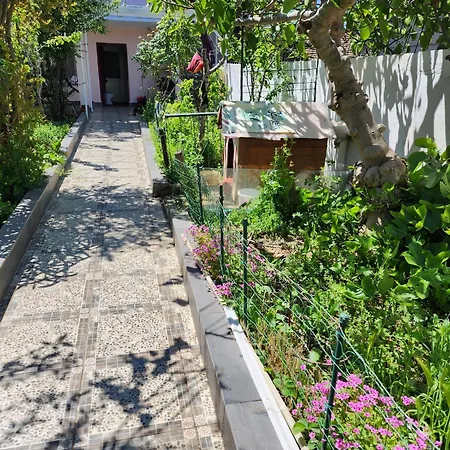 Two Bedroom Flat In The Garden At The Bosphorus Apartament Stambuł