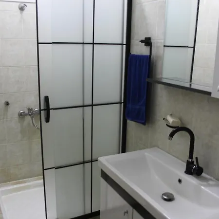 Two Bedroom Flat In The Garden At The Bosphorus Apartament *